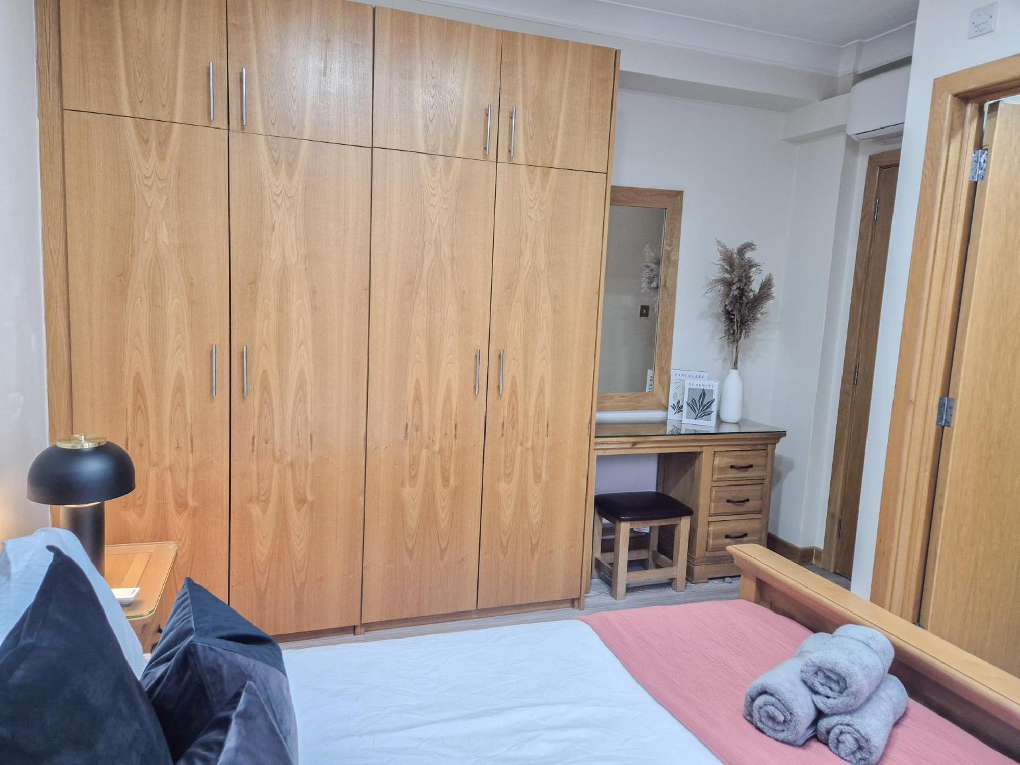 Cosy 4-Bedroom, 2-Bathroom Flat With Ac In Marylebone, Paddington, Hyde Park Apartment *